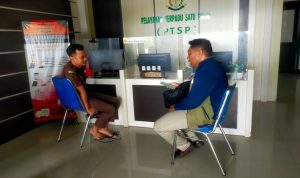 Kuasa Hukum Muhammad Sinen, Iskandar Yoisangadji, saat melakukan konfirmasi