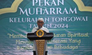 Asisten Sekda Bidang Perekonomian Taher Husain membuka secara resmi Pekan Muharram di Kel. Tongowai