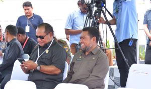 Wali Kota Tidore Kepulauan yang diwakili Asisten Sekda Bidang Pemerintahan dan Kesra Syofyan Saraha menghadiri Rapat Pleno pengundian nomor urut calon Wali Kota dan Wakil Wali Kota Tidore Tahun 2024