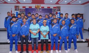 Wali Kota Tidore diwakili Sekretaris Daerah Kota Tidore Kepulauan H. Ismail Dukomalamo, melepas dengan resmi Kontingen GSI Kota Tidore, di Aula Sultan Nuku Kantor Wali Kota Tidore, Jumat (11/10/2025).