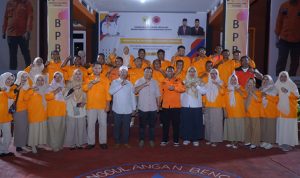 Foto bersama Sekretaris Daerah Kota Tidore Kepulauan Ismail Dukomalamo.