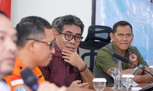 Wakil Walikota Tidore Kepulauan Ahmad Laiman, S.Sos Menghadiri Rapat Koordinasi bersama Tim BNPB RI terkait dampak Dari kondisi Gempa Yang terjadi Di Maluku utara dan Sulawesi Utara di Ternate