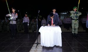 Pemkot Tidore Gelar Apel Kehormatan dan Renungan Suci dalam rangka memperingati HUT ke-81 Kemerdekaan RI 2026, di Taman Makam Pahlawan Nasional Sultan Zainal Abidin Syah, Kelurahan Soasio, Kota Tidore Kepulauan, Minggu (16/8/2026) malam.